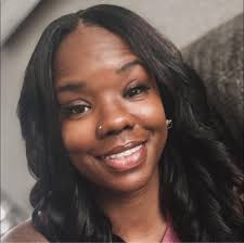 THE BIRTHDAY QUEEN👑 I have no peak, I'm FOREVER revolving. 😍 Aging  beautifully🙌