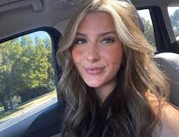 Krystal Hubbard's Instagram, Twitter & Facebook