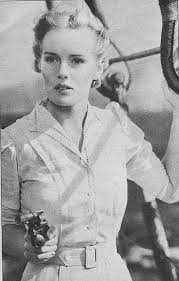 Frances Farmer 1937 Ma Garce De Vie S Est Mise A Danser Devant Mes Yeux Et J Ai Compris Que Quoi Qu On Fasse Au Fond On Per Frances Farmer Farmer France