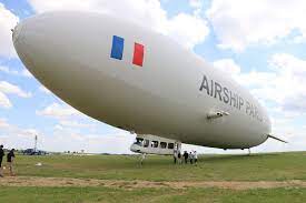Ми є частиною групи компаній zeppelin, яка веде. In Pictures Zeppelin Makes Comeback On The Outskirts Of Paris