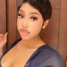 What does dreaming of carrying a sick child mean?