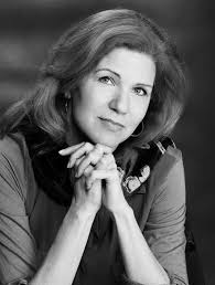 PAWcast: Author Lisa Gornick '77