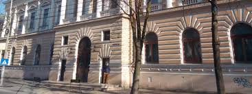 Pregătirea de bază a specialiștilor se efectuează la catedrele facultății; Facultatea De Inginerie Èi Agronomie Din BrÄila