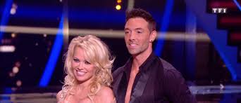 Check spelling or type a new query. Dals 9 Pamela Anderson Maxime Dereymez Lui Adresse Un Tendre