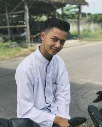 Contoh biodata diri pokok pembahasan artikel : Facebook