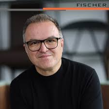 Leo Fischer's Instagram, Twitter & Facebook