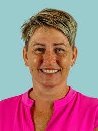 Jennifer Deitz's Instagram, Twitter & Facebook