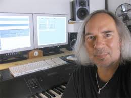 RENAUD LOUIS-SERVAIS