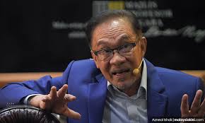 Keberhasilan malaysiakini untuk bertahan sejauh ini, menjadi lebih luar biasa di negara di mana semua media berita pernah berada di bawah kendali tapi yang tidak kalah pentingnya adalah memiliki model bisnis yang baik. Malaysiakini Kalau Betul Apa Masalahnya Ada Khianat Ada Jenayah