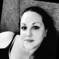 Jackie Roa's Instagram, Twitter & Facebook