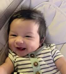 Macam mana kantoi tenung bapak orang ni. Baby Maleeq Ni Kalau Bergambar Asyik Senyum Jer Comel Sangat Netizen Oh Kopak