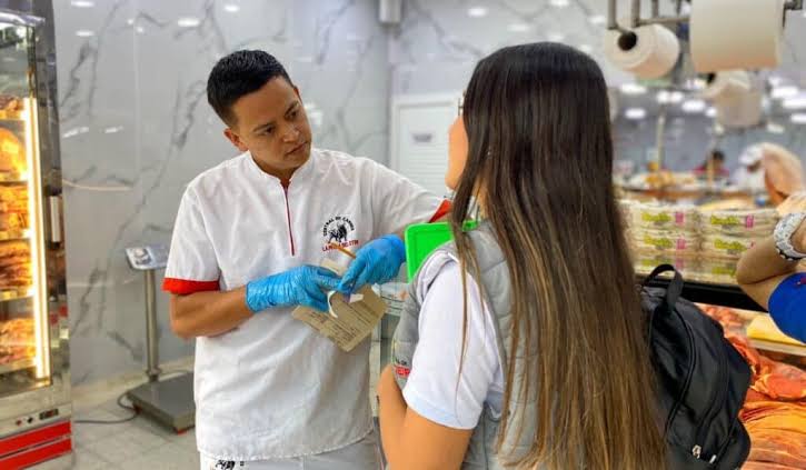 Semana laboral en Colombia de 4 días podría ser una realidad: Esto propone  la nueva reforma