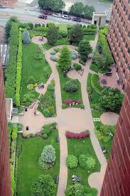 Cambridge Ma Rooftop Garden In Kendall Square Rooftop Garden Green Roof Garden Roof Garden