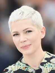 Incroyable coiffure courte femme fashion coupe tres salon making. Idees De Coupe Cheveux Courts Femme 50 Ans Pour Paraitre Plus Jeune