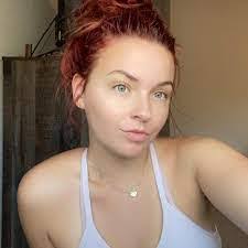 Jackie Meek's Instagram, Twitter & Facebook