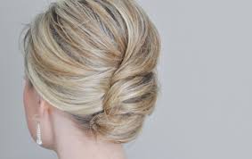 Brush your hair towards the middle so that it is all going to the center of the head. How To French Twist Hair