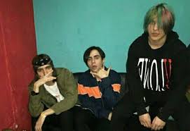 наш корабль идет ко дну помоги мне я утону Pin Ot Polzovatelya Ana Ferreira Na Doske Lizer Krasivye Malchiki Muzykalnye Ispolniteli Malchiki