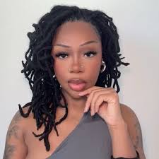 Samara Reid 🇯🇲 (@Sunflower21___)