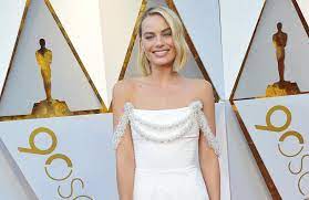 She is the second youngest of four; Margot Robbie Helping Young People With Disabilities To Live Independently People Dothaneagle Com