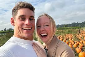 Happy 1 year anniversary baby!! Best year of my life was with you last  year! Praying for you before I knew you worked, praise God! He answers  prayers and gave me the