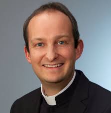 Kardinal Marx weiht acht neue Priester