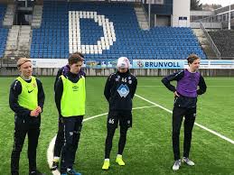 Ulsteinvik er en by, et tettsted og administrasjonssenter i ulstein kommune i møre og romsdal. Nff Spelarutvikling B I Ulsteinvik Norges Fotballforbund