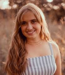 Violeta Cortez's Instagram, Twitter & Facebook