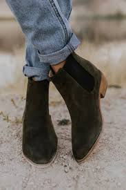 Three Comfortable And Fashionable Black Boots That I Couldn T Take Off This Winter Blackboots Blackboot Boots Outfit Ankle Boots Outfit Trending Womens Shoes