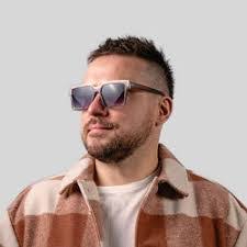 Jesse Jacob's Instagram, Twitter & Facebook