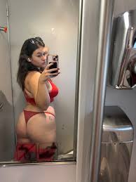 michellecacheux1 on X: Public nudes in the train? t.comIRAruXR8L  onlyfans onlyfansgirl publicplaces onlyfanspromo  t.coKER1n8sace  X