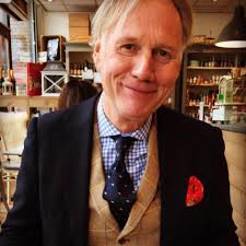 Autumn is in the air! 🥰 Mexx is blending in perfectly 😄🐶🍁 Have a great  week everyone!