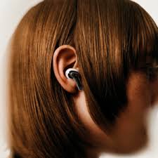 A set of truly wireless earphones (tws), ear (1) comes with a strikingly transparent design and the promise of great audio as well as anc. Nothing Ear 1 Vorgestellt Tws In Ears Vom Oneplus Grunder Fur 99
