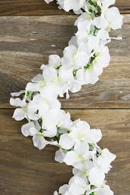 Hello, we provide concise yet detailed articles on flower choices: Silk Flowers Artificial Flowers Save On Crafts
