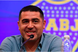 Riquelme asume como nuevo presidente de Boca