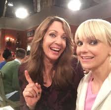 Anna Faris stars in mom tv show