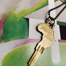 Hope andrea mikaelson es un personaje principal en legacies, fue un antiguo personaje recurrente en the originals (serie de televisión) antes de ser . Jewelry Unlock Hope Africa Key Necklace Poshmark
