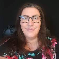 Melissa Sefton's Instagram, Twitter & Facebook