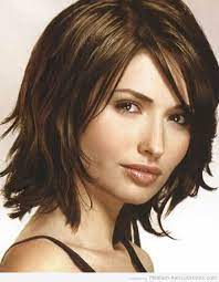 What does layered haircut mean? Medium Choppy Hairstyles Frisuren Haarschnitt Frisur Ab 40