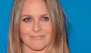 She is the daughter of didi (radford), a former flight attendant, and monty silverstone, a real estate investor. Alicia Silverstone Forum Das Wochenmagazin