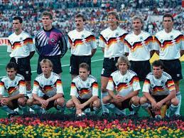 The beautiful women in kader's life. Wm 1990 Der Triumph Von Rom Dfb Deutscher Fussball Bund E V