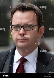 Old bailey london hi-res stock photography and images