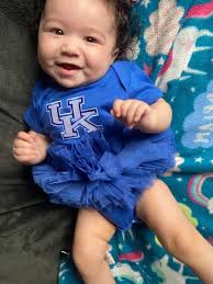 The cutest fan reaction 🥹 (via katiecar21/TT)