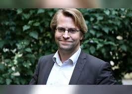 Uefa's refusal was derided as shameful by mayor dieter reiter, while green party leader annalena baerbock called for rainbow colours to be displayed across germany as a strong message of. Who Is Daniel Holefleisch Wiki Age Bio Facts About Annalena Baerbock S Husband