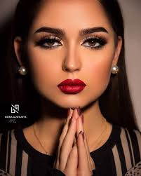وحركي الصورة باصبعك لليسار لمشاهدة باقي الصور قد ايش مبدعة ماشاءالله ميك اب ارتيست بروفيشينال بالرياض عرايس ومرافقات س Hair Beauty Beauty Lipstick