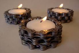 Creative Home Crafts Diy Upcycling Ideas With Bicycle Chain Candle Holders Tea Candles Chain Candle Holder Recycled Bike Parts Upcycled Bike