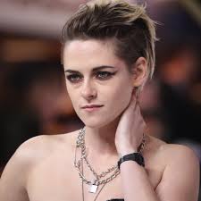 Welcome to the kristen stewart subreddit. Kristen Stewart Debuts Chunky Blonde Highlights See Photos Allure