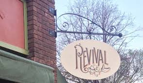 Revival In Minneapolis Fried Chicken From The Corner Table Guys Fried Chicken Flavor Flav Chicken