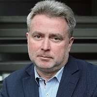 Po diagnozie aktor zwolnił tempo, wycofał się z życia publicznego i skupił. Marek Cieslak Chairman Of Public Health In Lodz Lodzkie Poland Emedevents