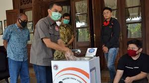 Mar 27, 2021 · pekerjaan yg dpt dibawa pulang salatiga : Https Banyumas Tribunnews Com 2021 06 05 Mural Gubuk Perkebunan Warga Di Tawangmangu Karanganyar Digarap Komunitas Senyum Manis Https Cdn 2 Tstatic Net Banyumas Foto Bank Images Mural Perkebunan Karanganyar 2 Jpg Ardan Bersama