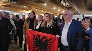 Nga dyerët e ferrit komunist në Shqipëri që kaloi familja Berisha sot mbesa  e tyre u bë kryetare e Bashkisë Fairview në shtetin New Jersey